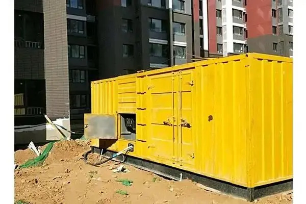桑珠孜发电机租赁中燃油压力过低会对发动机的哪些部件造成损坏？